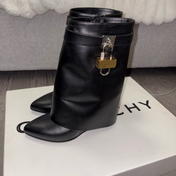 givenchy boots size 9